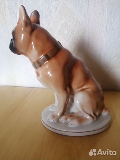 Статуэтка бульдог