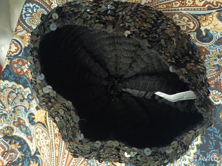 Берет черный женский