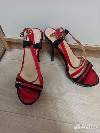 Босоножки 39