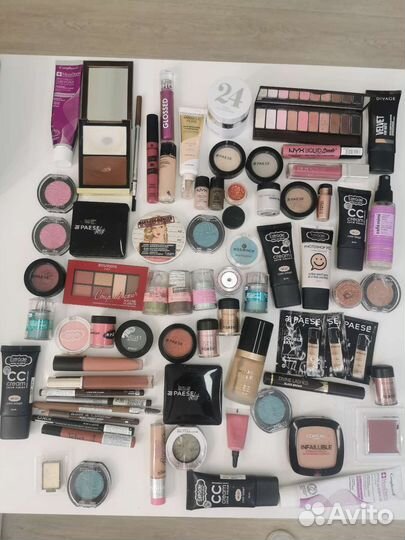 Коробка косметики набор пакетом косметика