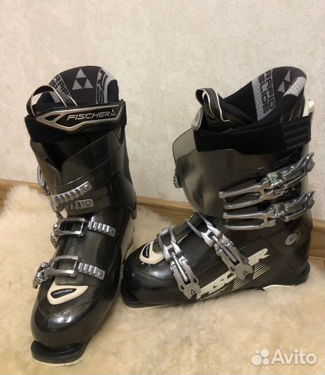 Горные лыжи с креплениями, палками, ботинки