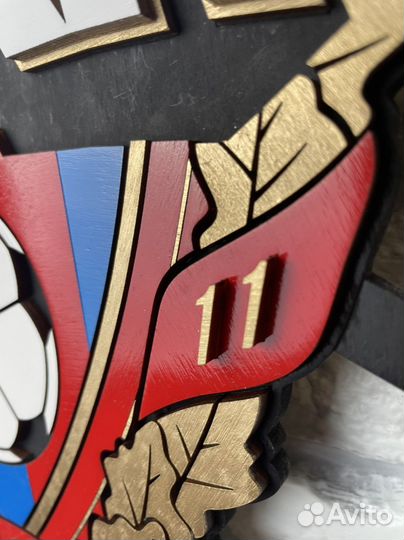 Эмблема Цска из дерева, настенные часы