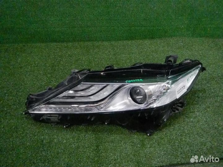 Фара левая Toyota Camry