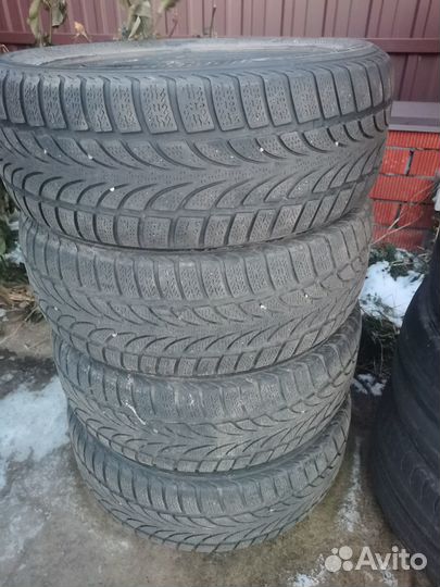 Nokian Tyres WR 215/55 R16