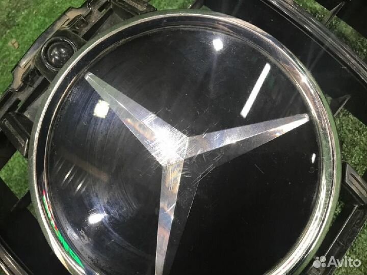 Решетка радиатора Mercedes-Benz C-Class