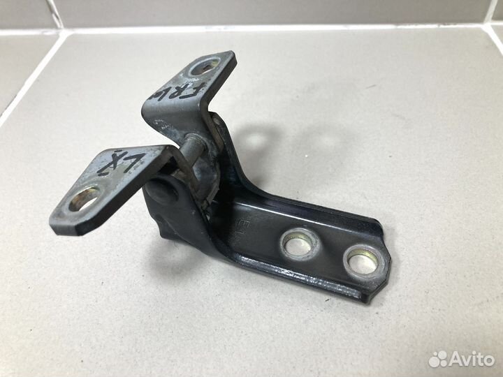 Петля двери Mitsubishi 5702A005