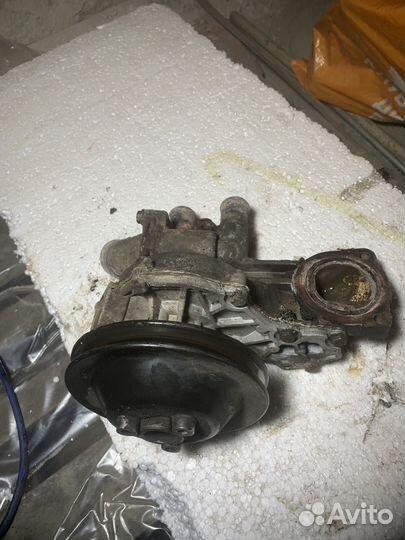 Помпа audi 100 2.0