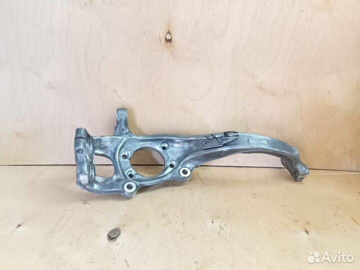 Кулак поворотный правый Audi A4 B8