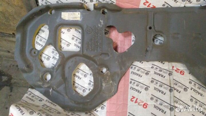 Шумоизоляция моторного отсека Porsche Cayenne 4.5