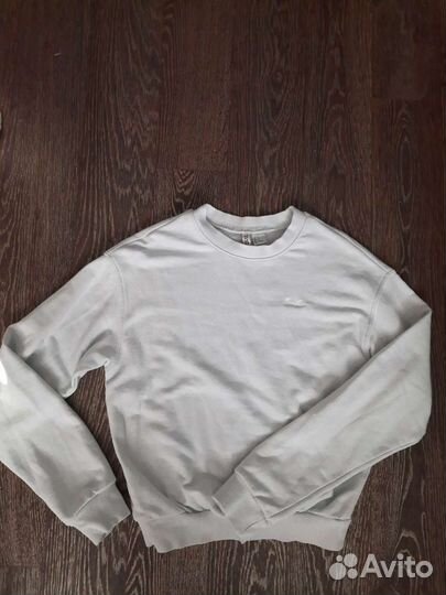 Свитшот H&M нежно-голубого цвета