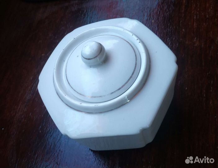 Сахарница старинная