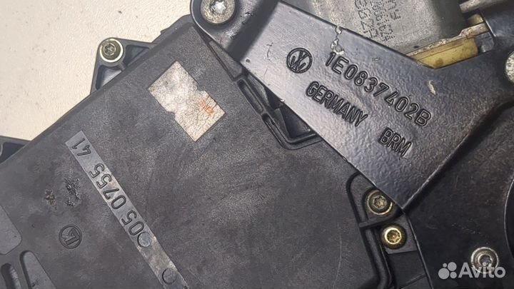 Стеклоподъемник электрический правый передний Volkswagen Golf 3, 1994