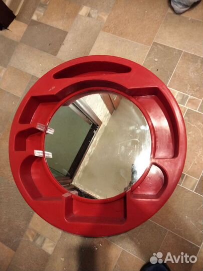 Зеркало с полочками для ванной