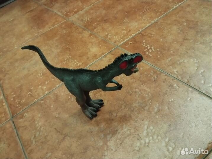 Детский динозавр игрушка