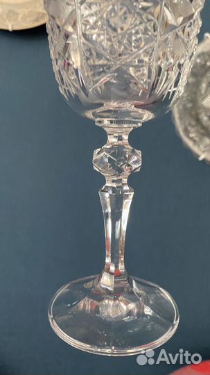 Хрустальные фужеры кубки