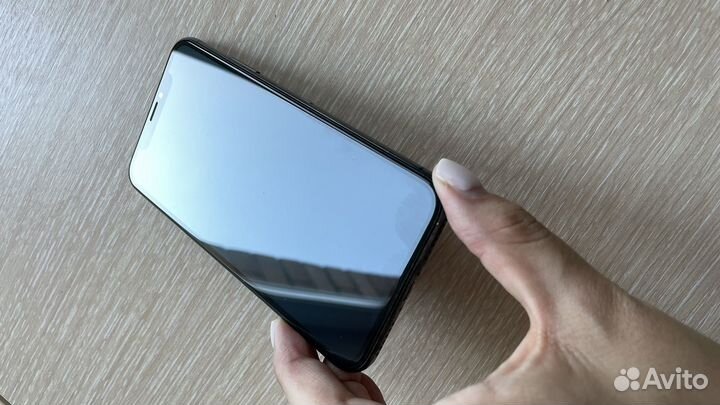 iPhone X, 64 ГБ