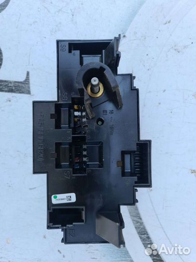 Блок реле Mercedes W222