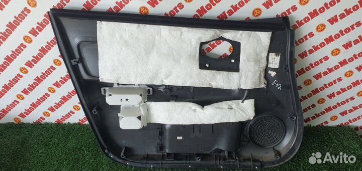 Обшивка боковой двери передняя правая Nissan Note