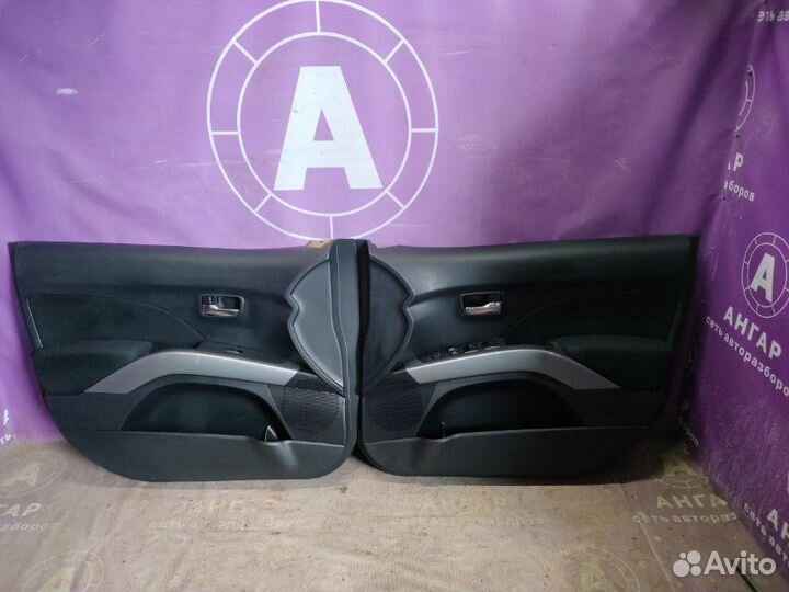 Обшивка боковой двери Mitsubishi Outlander Xl CW6W