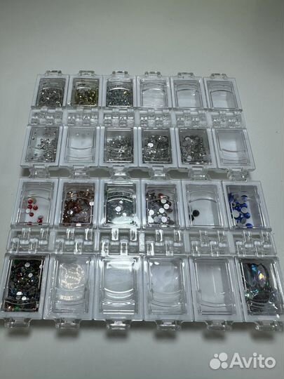 Стразы для маникюра