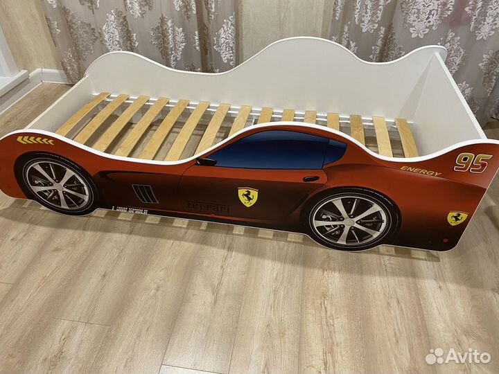 Детская кровать машинка с матрасом