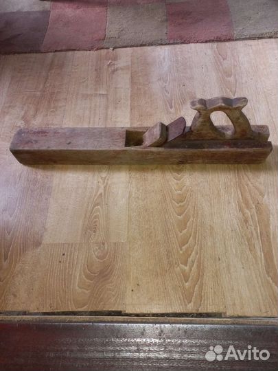 Большой старинный рубанок, солонка