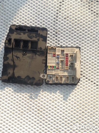 Рено Меган2 блок предохранителей 1.6 МКПП