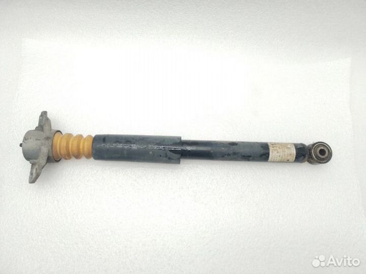 Амортизатор подвески задний Volkswagen Passat B7