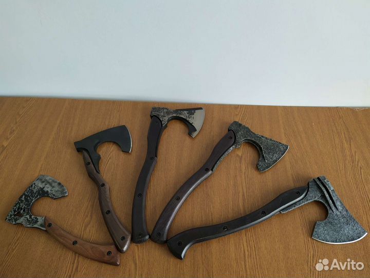 Топор большой выбор