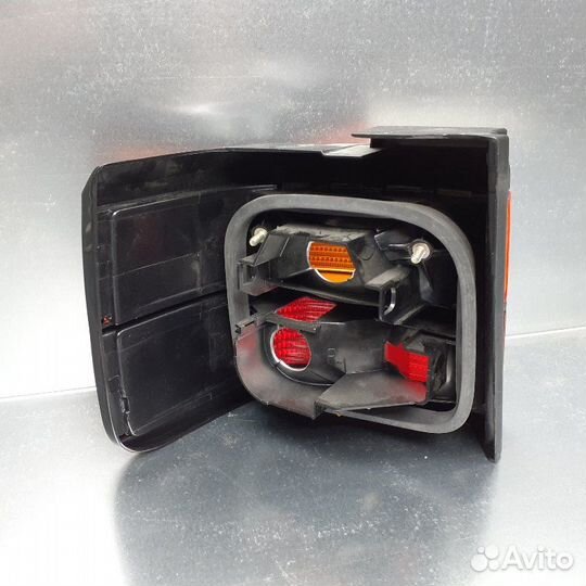 Фонарь задний наружный правый Volkswagen Passat