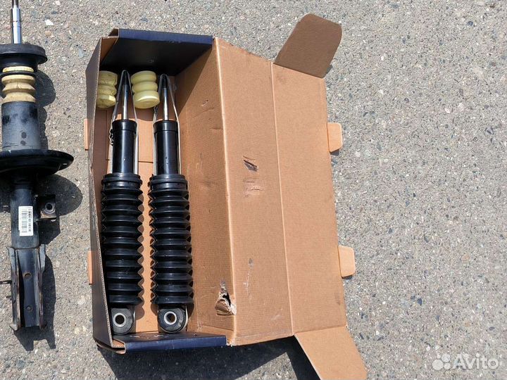 Стойки Веста