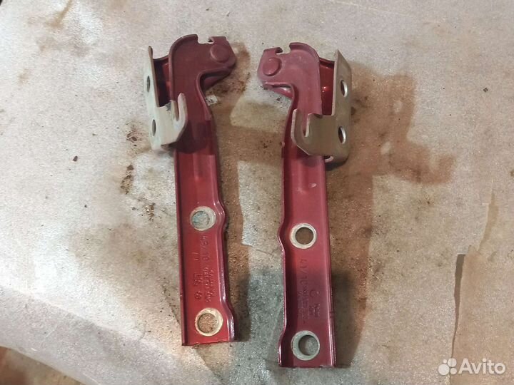 Петли капота VW Tiguan 1