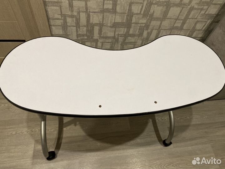 Маникюрный стол складной бу