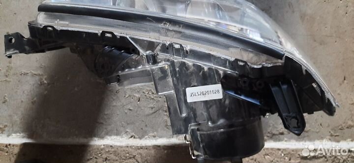 Фара левая mitsubishi Pajero Sport 09) / L200 05-1