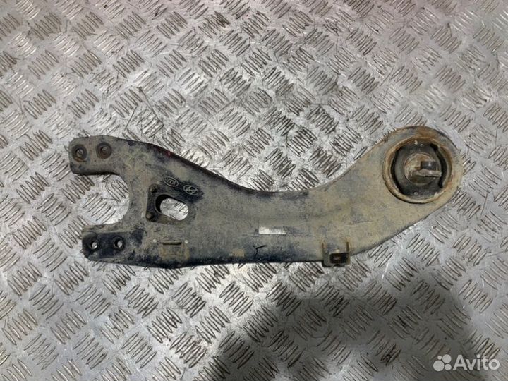 Рычаг продольный задний левый Kia Ceed JD