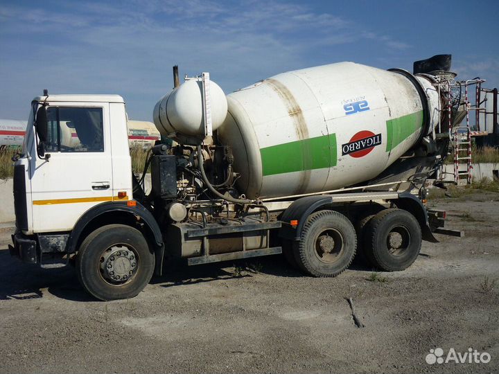 Доставка бетона миксером