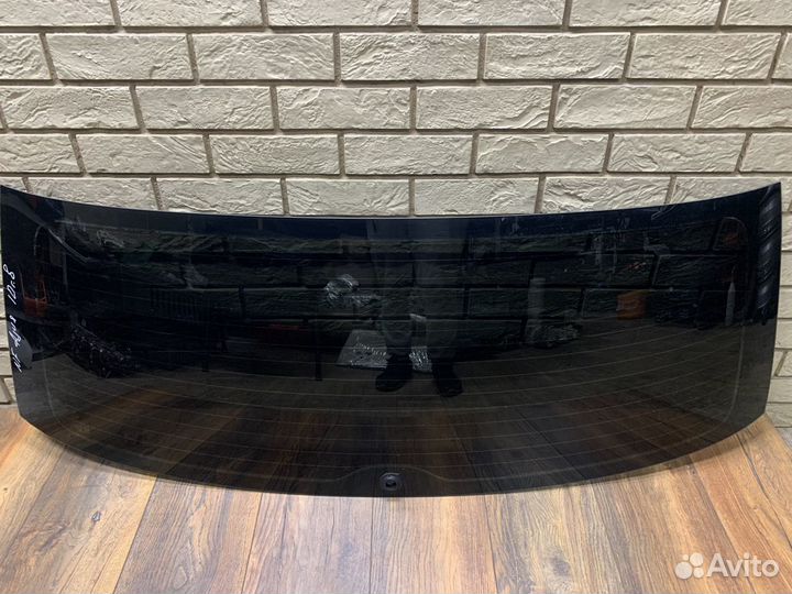 Volkswagen Touareg NF Стекло двери багажника