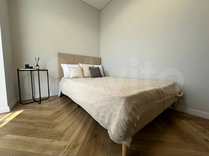 2-к. квартира, 65 м², 10/18 эт.