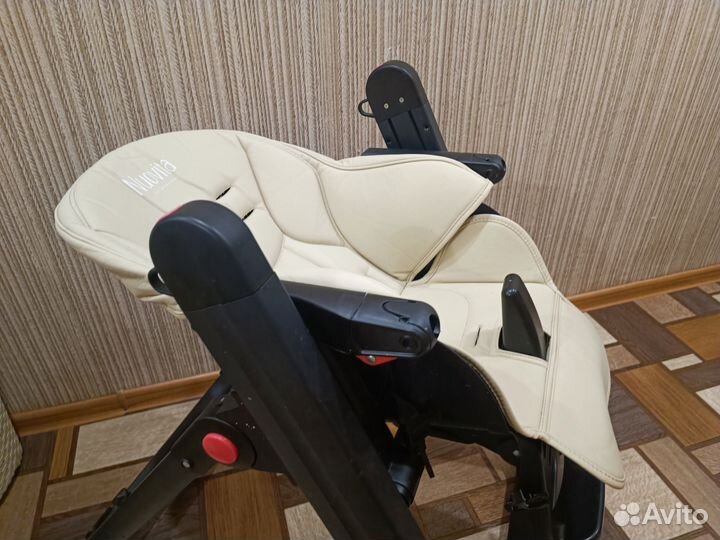 Стульчик для кормления nuovita