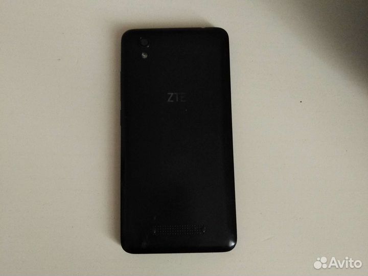 Телефон ZTE