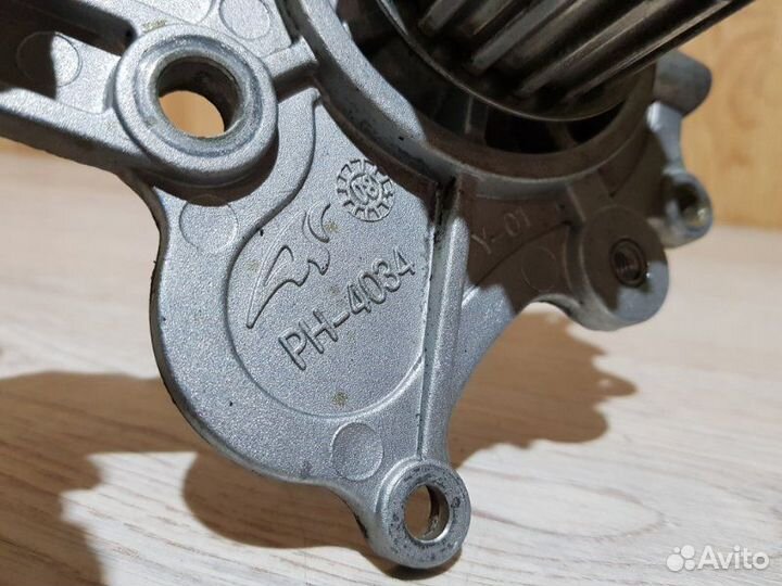 Помпа Hyundai Santa Fe SM D4EA 2005