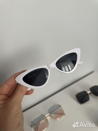 Солнцезащитные очки в ассортименте