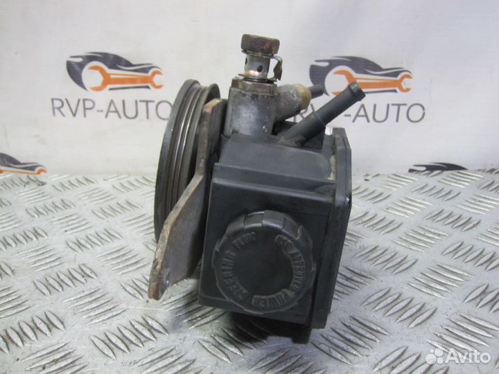 Насос гидроусилителя Toyota Avensis 1 1997-2003