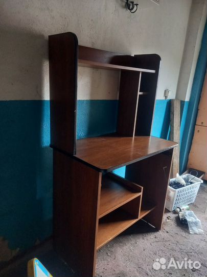 Компьютерный столик