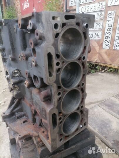 Блок двигателя Peugeot 206 1.6