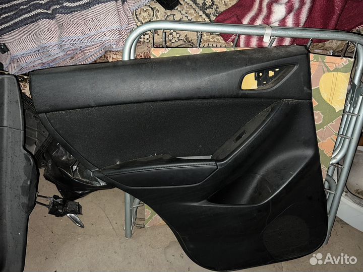 Дверные карты и комплектующие к ним