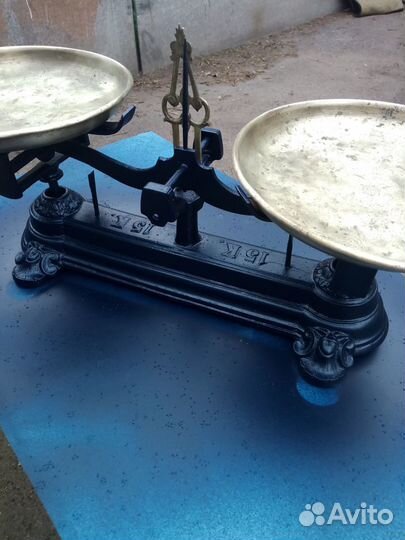 Весы старинные