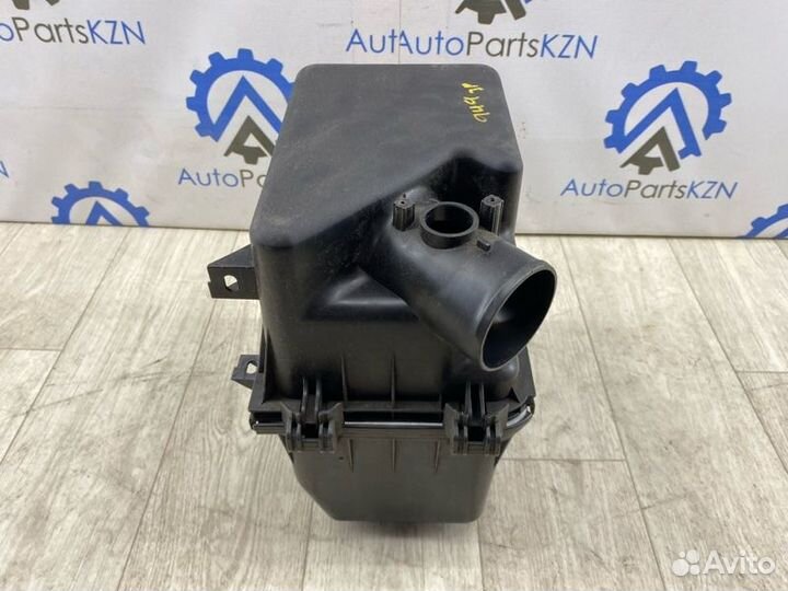 Корпус воздушного фильтра Toyota Rav4