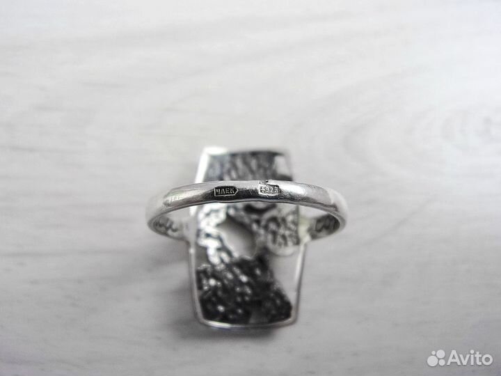 Серебряное кольцо с магнолиями