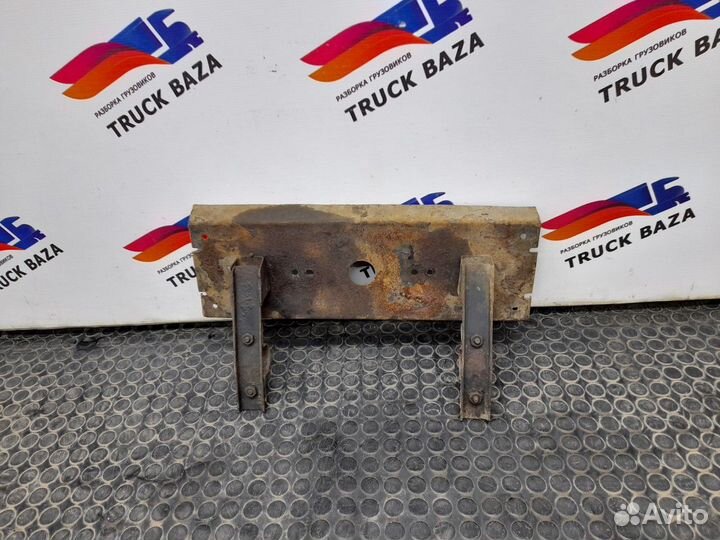 Кронштейн заднего фонаря правый камаз 5490